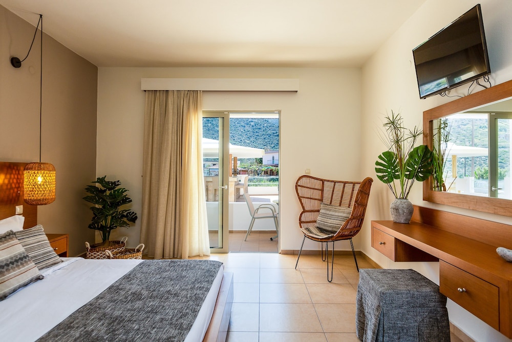 Nostos Beach Boutique Hotel — Hotel rooms in Bali
