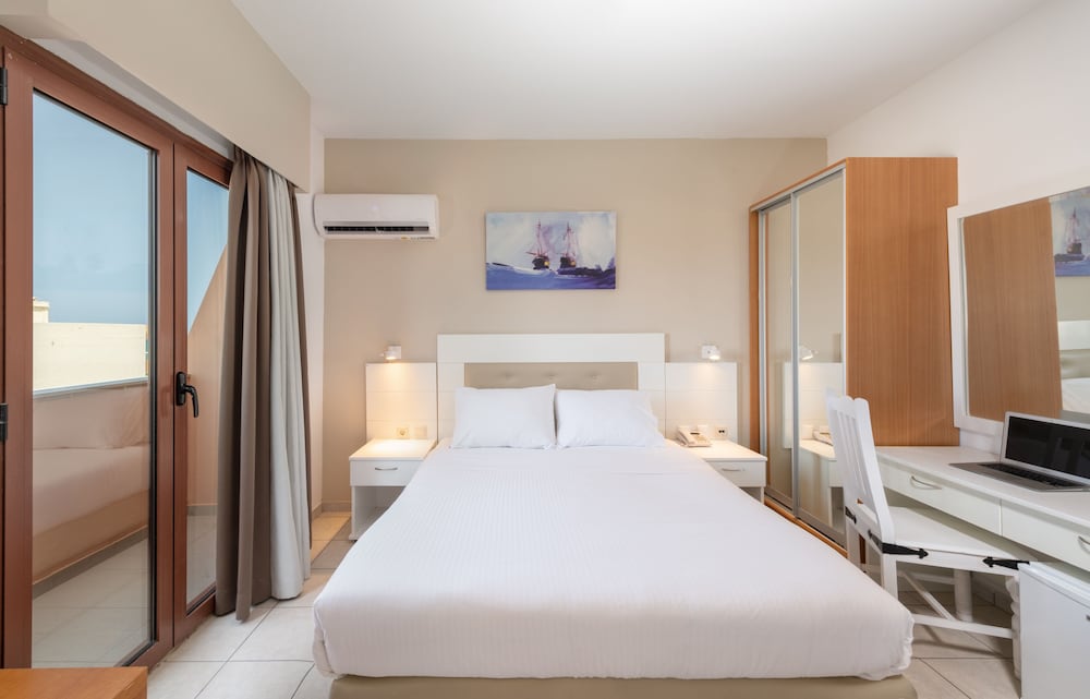 Georgia's Garden by Omilos Hotels — Hotel rooms in Gazi