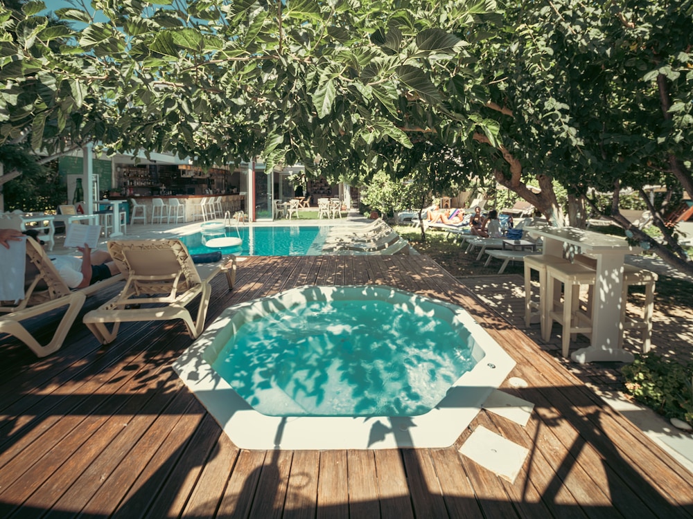 Georgia's Garden by Omilos Hotels — Swimming pool in Gazi
