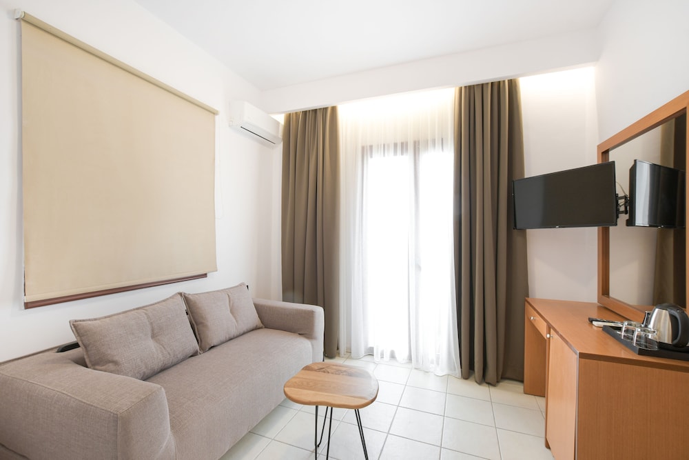 Georgia's Garden by Omilos Hotels — Hotel rooms in Gazi