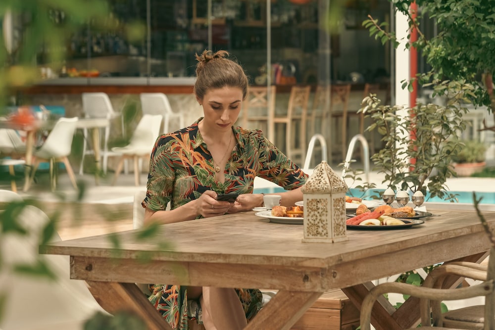 Georgia's Garden by Omilos Hotels — Restaurant & bars in Gazi
