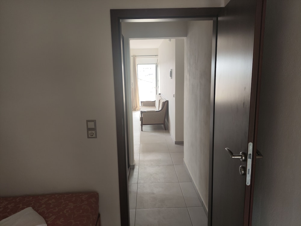 Georgia's Garden by Omilos Hotels — Hotel rooms in Gazi
