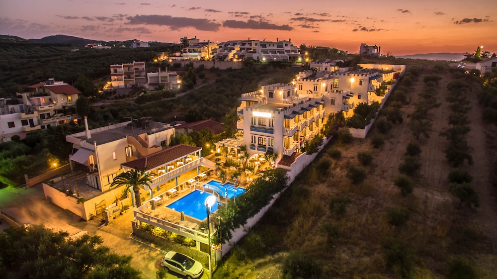 Folia Apartments — Hotel building in Chania