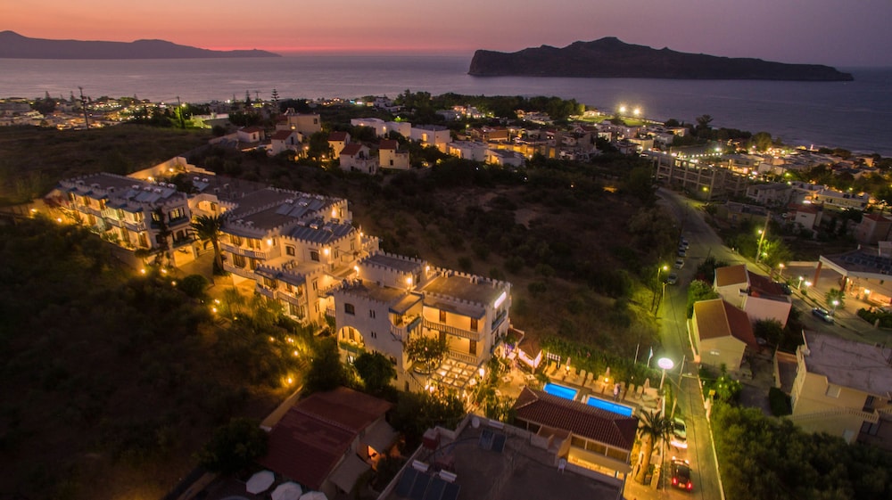 Folia Apartments — Hotel building in Chania