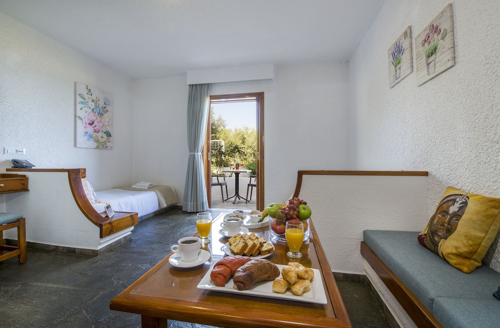 Folia Apartments — Hotel rooms in Chania