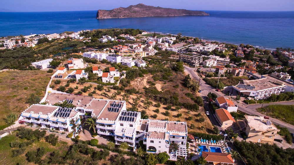 Folia Apartments — Hotel building in Chania