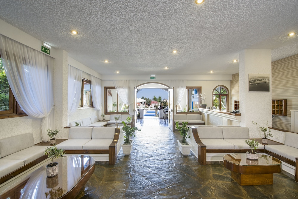 Folia Apartments — Restaurant & bars in Chania