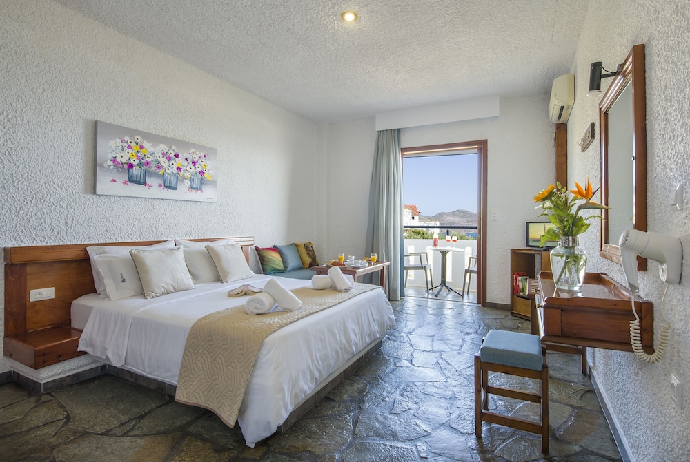 Folia Apartments — Hotel rooms in Chania