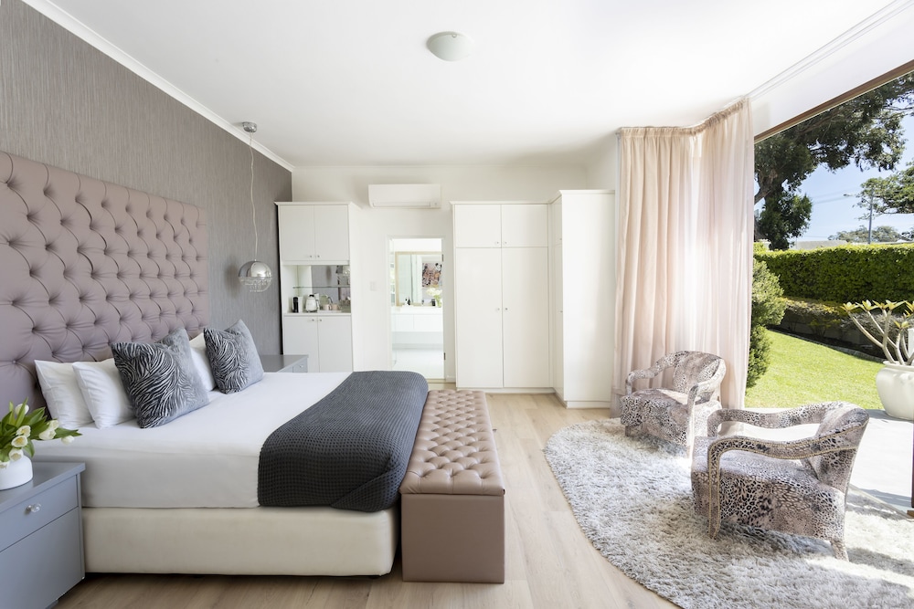 The Clarendon - Fresnaye — Hotel rooms in Cape Town, Western Cape