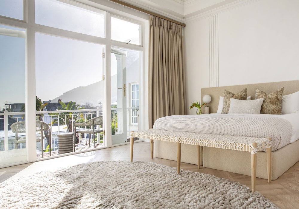 The Clarendon - Fresnaye — Hotel rooms in Cape Town, Western Cape
