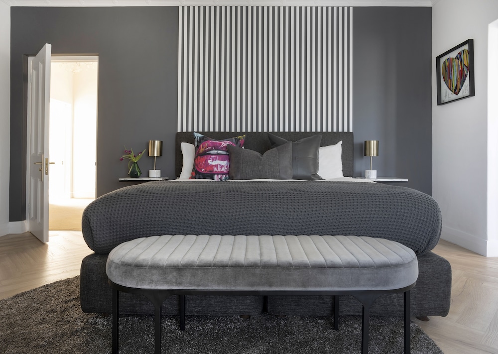 The Clarendon - Fresnaye — Hotel rooms in Cape Town, Western Cape