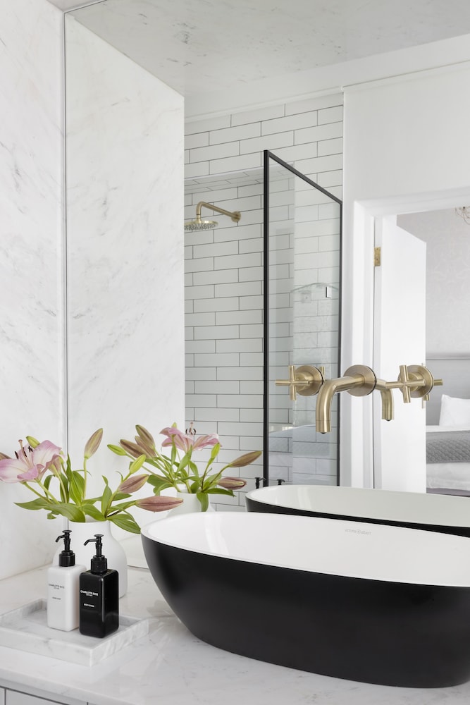 The Clarendon - Fresnaye — Hotel rooms in Cape Town, Western Cape