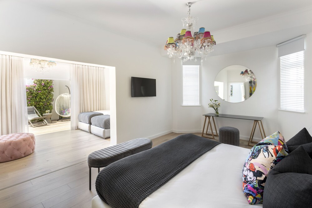 The Clarendon - Fresnaye — Hotel rooms in Cape Town, Western Cape