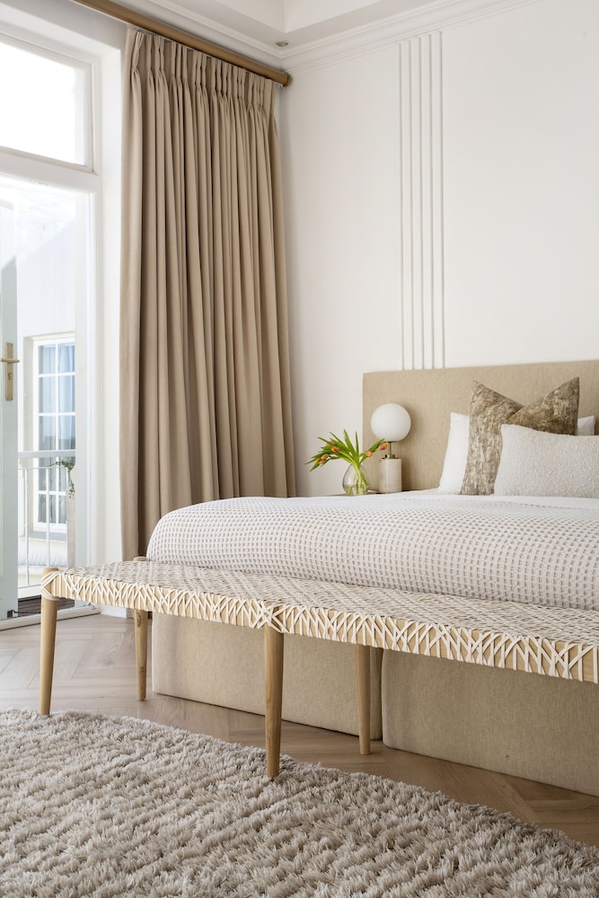 The Clarendon - Fresnaye — Hotel rooms in Cape Town, Western Cape