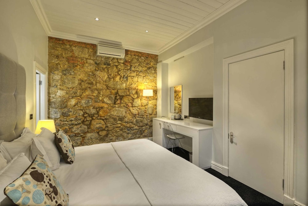 The Three Boutique Hotel — Hotel rooms in Cape Town, Western Cape