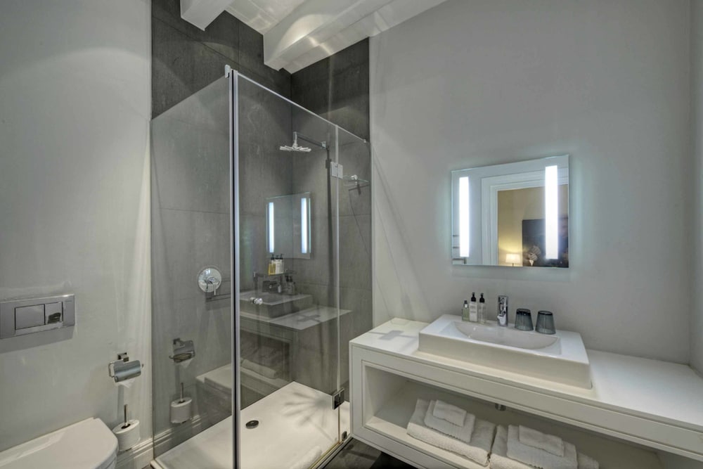 The Three Boutique Hotel — Hotel rooms in Cape Town, Western Cape