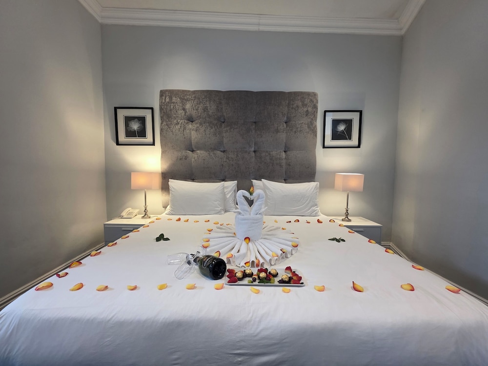 The Three Boutique Hotel — Hotel rooms in Cape Town, Western Cape