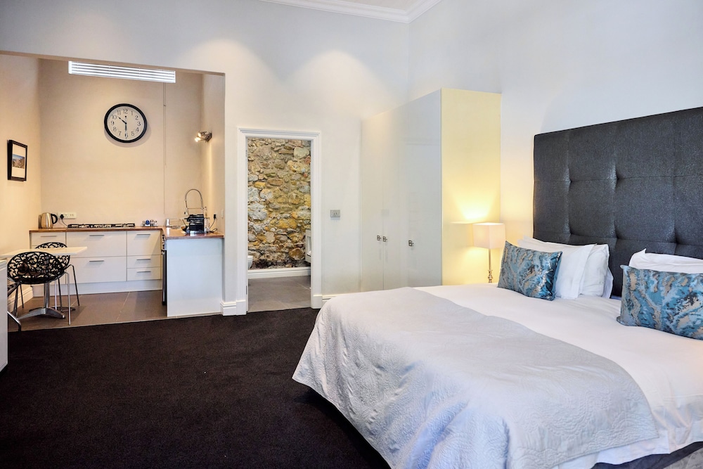 The Three Boutique Hotel — Hotel rooms in Cape Town, Western Cape