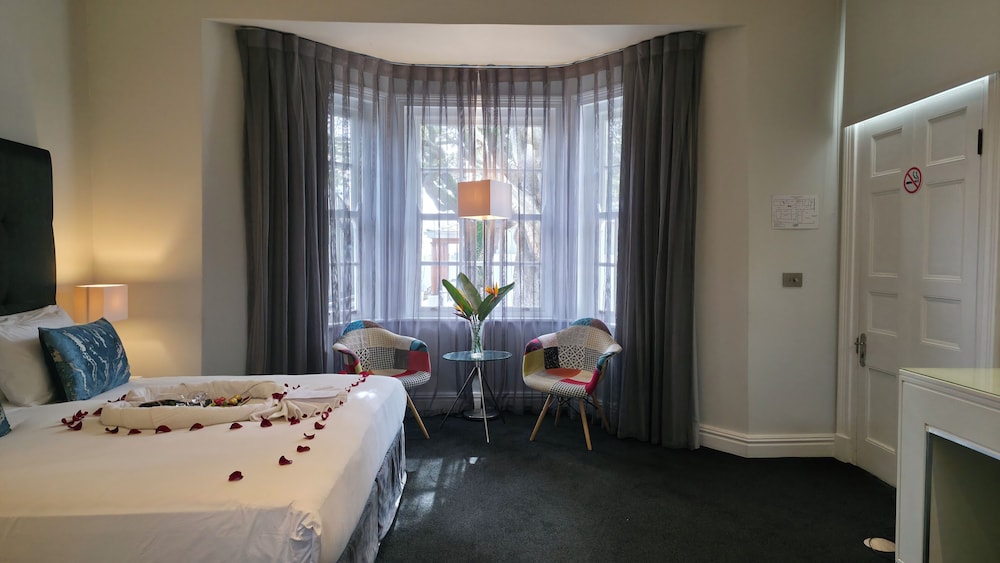 The Three Boutique Hotel — Hotel rooms in Cape Town, Western Cape