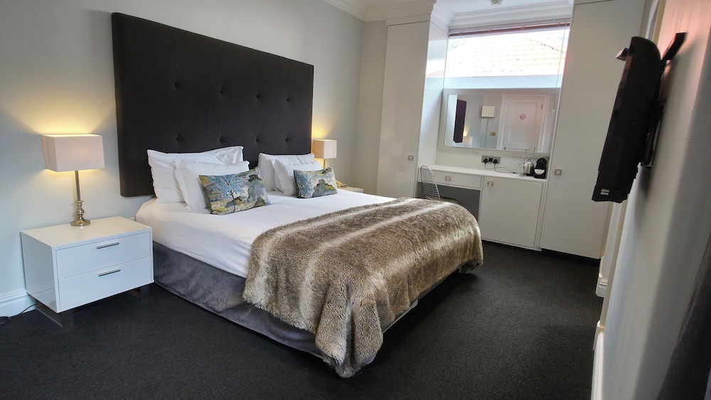 The Three Boutique Hotel — Hotel rooms in Cape Town, Western Cape