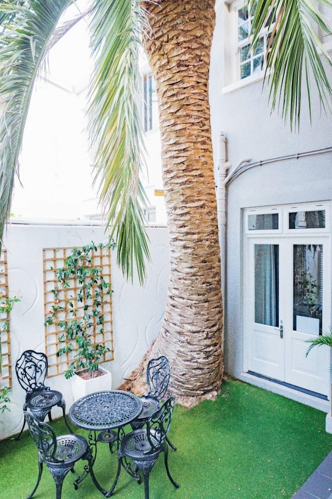 The Three Boutique Hotel — Hotel building in Cape Town, Western Cape