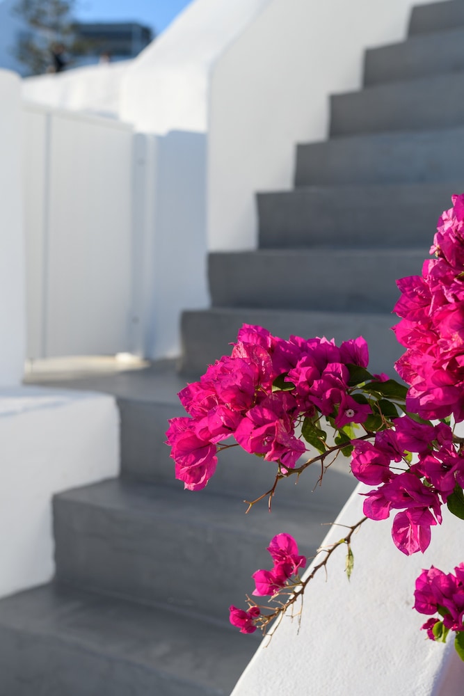 Echoes Luxury Suites — Attractions in the area in Oia, South Aegean