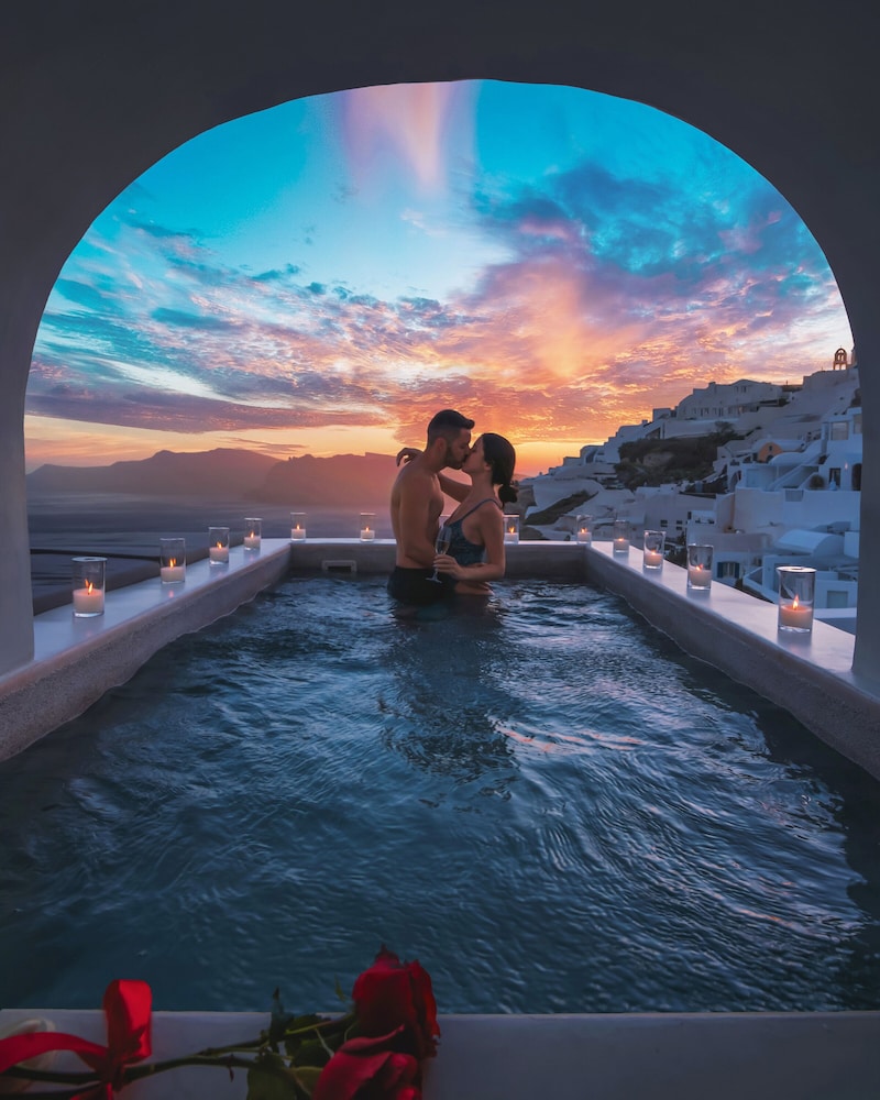 Echoes Luxury Suites — Spa in Oia, South Aegean