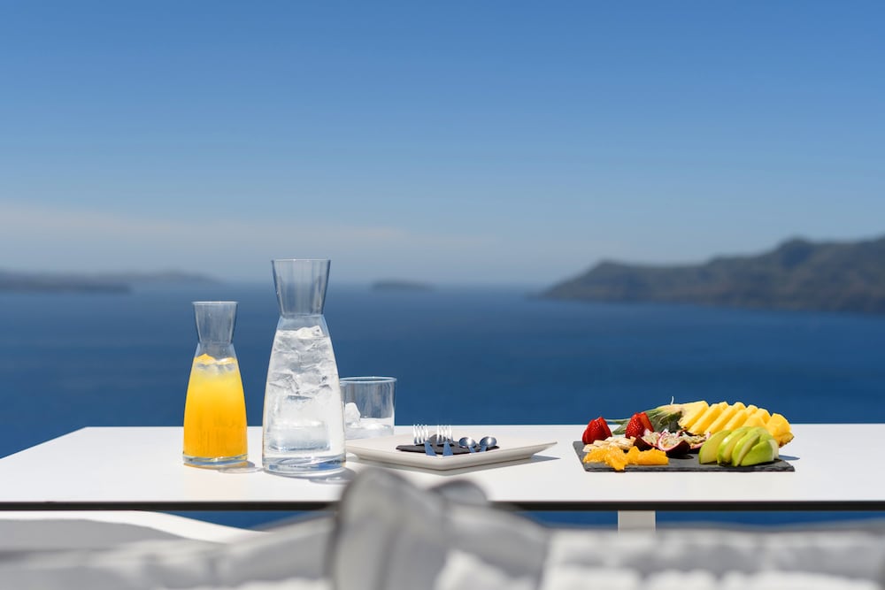 Echoes Luxury Suites — Restaurant & bars in Oia, South Aegean