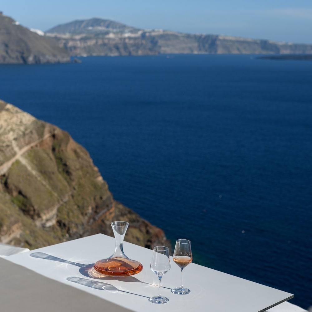 Echoes Luxury Suites — Restaurant & bars in Oia, South Aegean