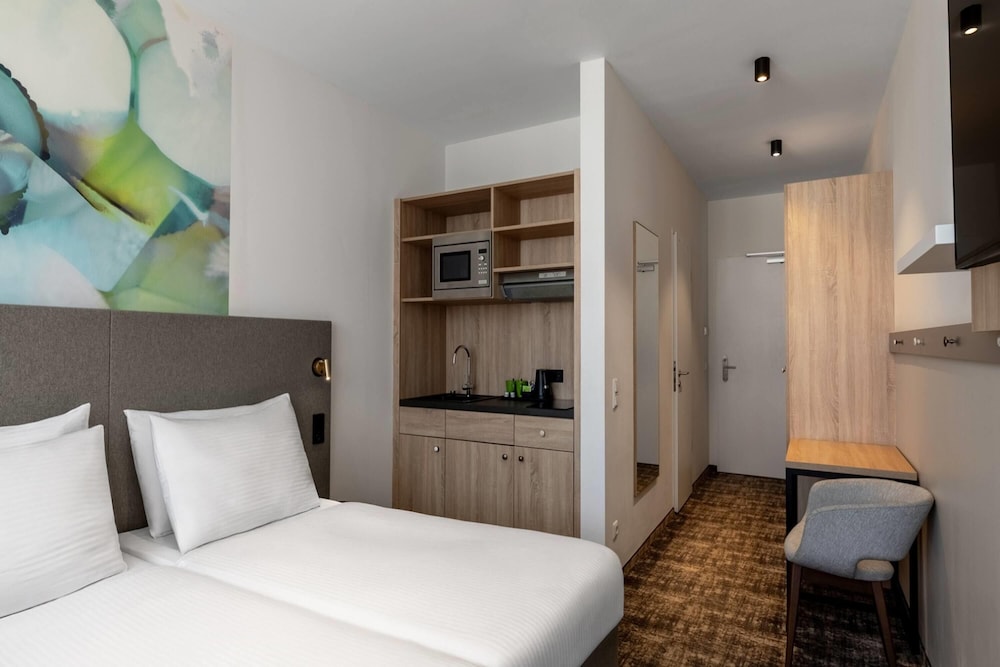 Wyndham Garden Munich Messe — Hotel rooms in Munich, Bavaria