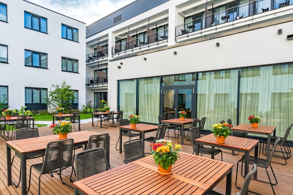 Wyndham Garden Munich Messe — Restaurant & bars in Munich, Bavaria