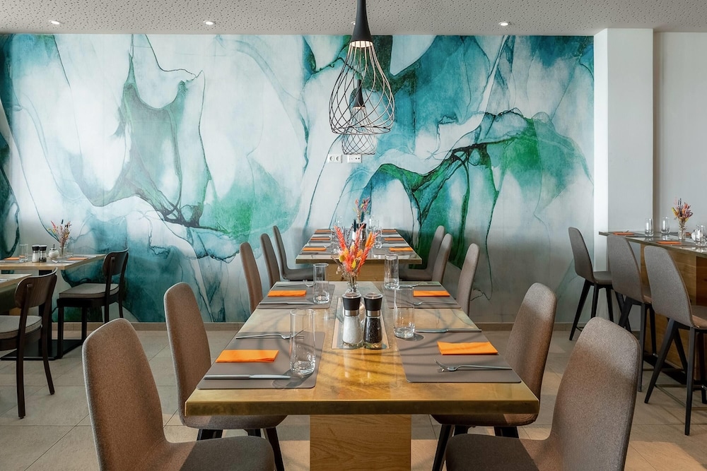 Wyndham Garden Munich Messe — Restaurant & bars in Munich, Bavaria