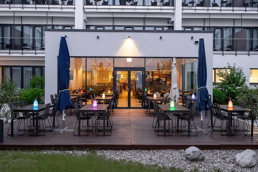 Wyndham Garden Munich Messe — Restaurant & bars in Munich, Bavaria