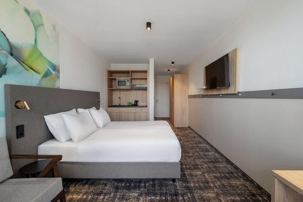 Wyndham Garden Munich Messe — Hotel rooms in Munich, Bavaria