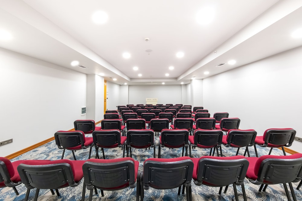 Riviera Zen Hotel Adult Only — Hotel building in Alanya