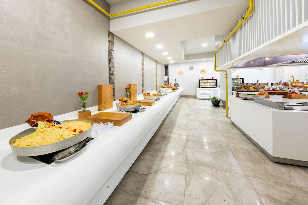 Riviera Zen Hotel Adult Only — Restaurant & bars in Alanya