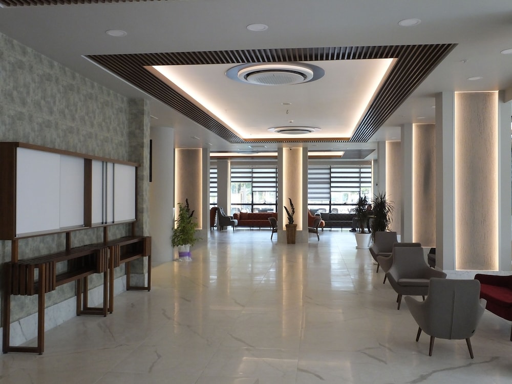 Riviera Zen Hotel Adult Only — Hotel building in Alanya