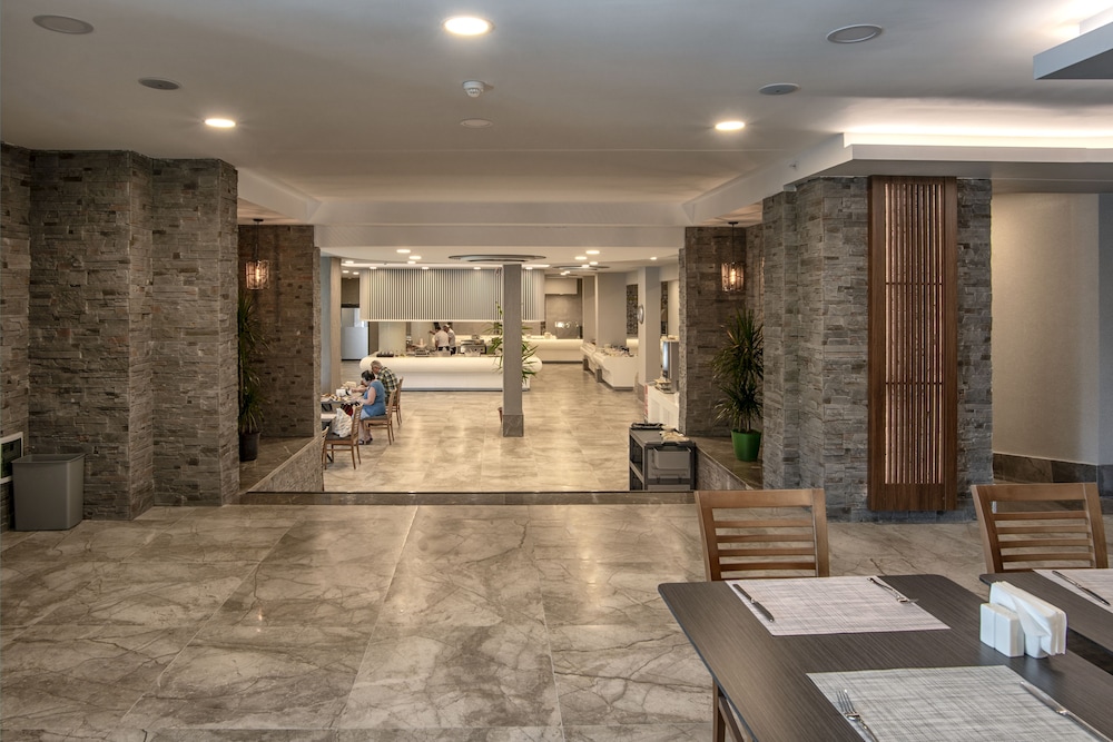 Riviera Zen Hotel Adult Only — Restaurant & bars in Alanya