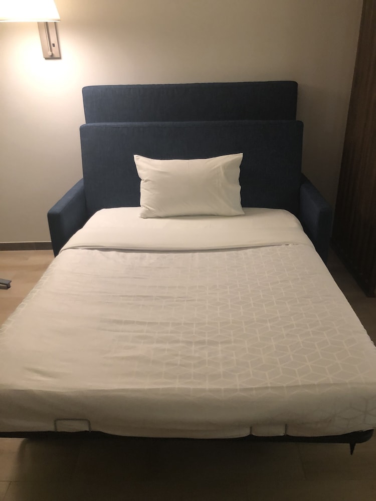 Holiday Inn Express & Suites Playa Del Carmen by IHG — Hotel rooms in Playa del Carmen, Quintana Roo