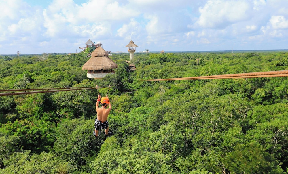 Holiday Inn Express & Suites Playa Del Carmen by IHG — Attractions in the area in Playa del Carmen, Quintana Roo