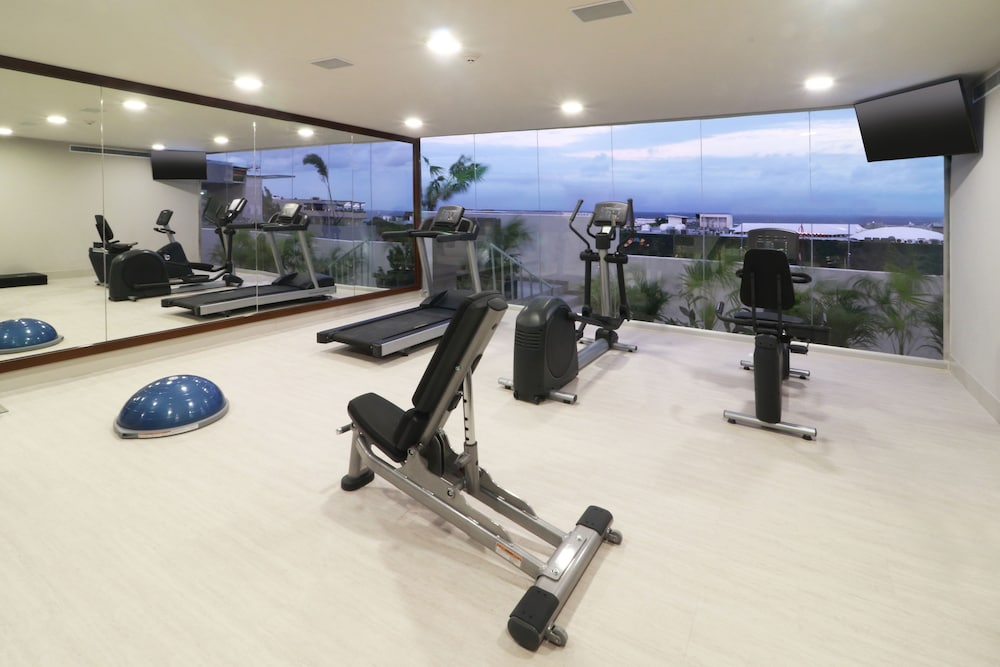 Holiday Inn Express & Suites Playa Del Carmen by IHG — Sports & recreation in Playa del Carmen, Quintana Roo