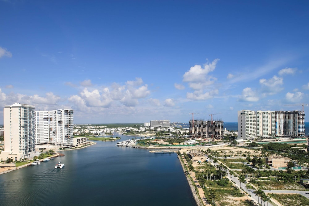 Renaissance Cancun Resort & Marina — Attractions in the area in Cancun, Quintana Roo