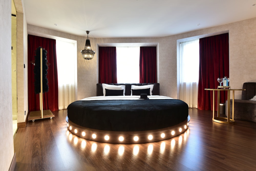 Maxime Boutique Hotel Avenida da Liberdade — Hotel rooms in Lisbon, Lisboa