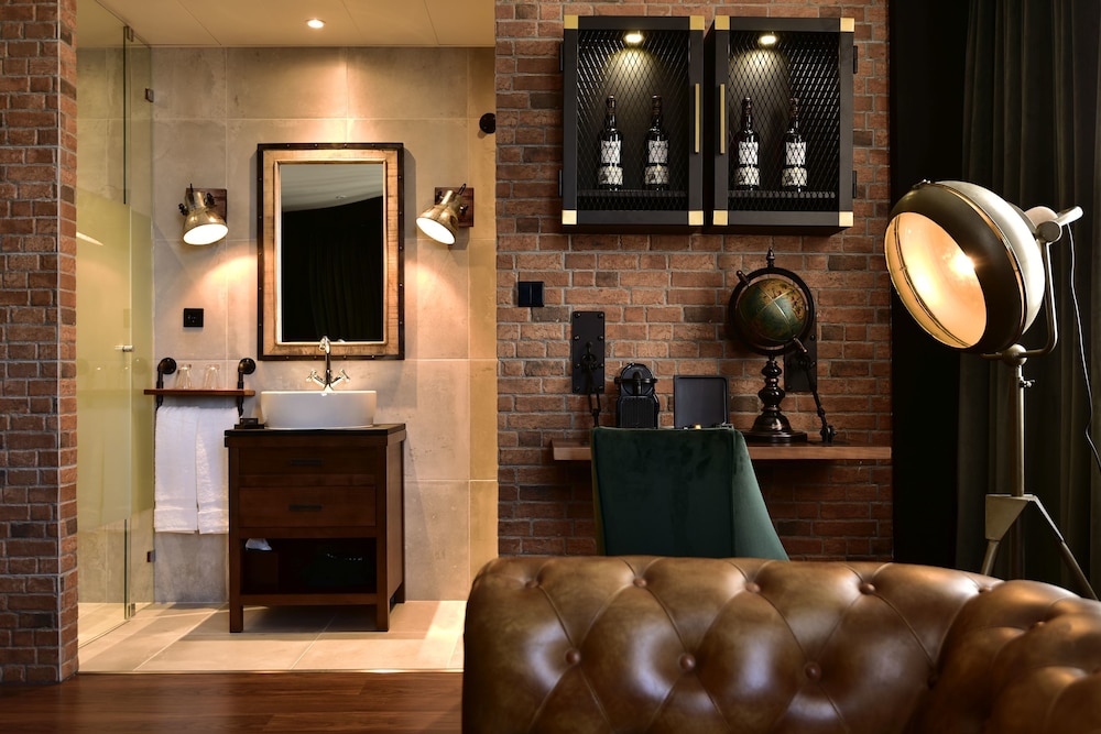 Maxime Boutique Hotel Avenida da Liberdade — Hotel rooms in Lisbon, Lisboa