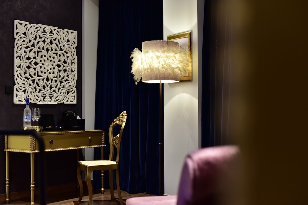 Maxime Boutique Hotel Avenida da Liberdade — Hotel rooms in Lisbon, Lisboa