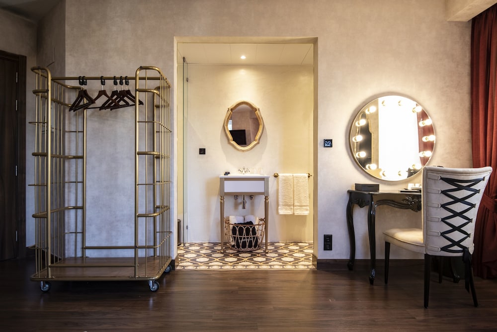 Maxime Boutique Hotel Avenida da Liberdade — Hotel rooms in Lisbon, Lisboa