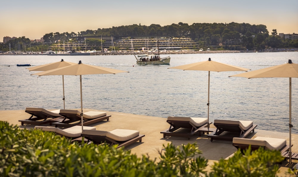 Grand Park Hotel Rovinj by Maistra Collection — Beach in Rovinj, Istria
