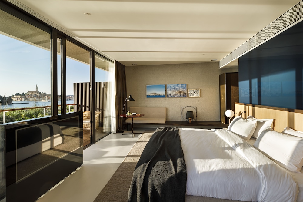 Grand Park Hotel Rovinj by Maistra Collection — Hotel rooms in Rovinj, Istria
