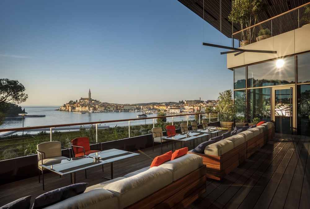 Grand Park Hotel Rovinj by Maistra Collection — Restaurant & bars in Rovinj, Istria