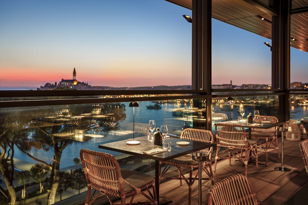 Grand Park Hotel Rovinj by Maistra Collection — Restaurant & bars in Rovinj, Istria